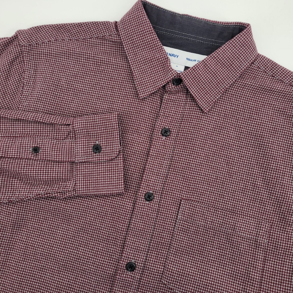 Old Navy Preppy Mens M Regular Fit Houndstooth Button Down Burgundy White NWT